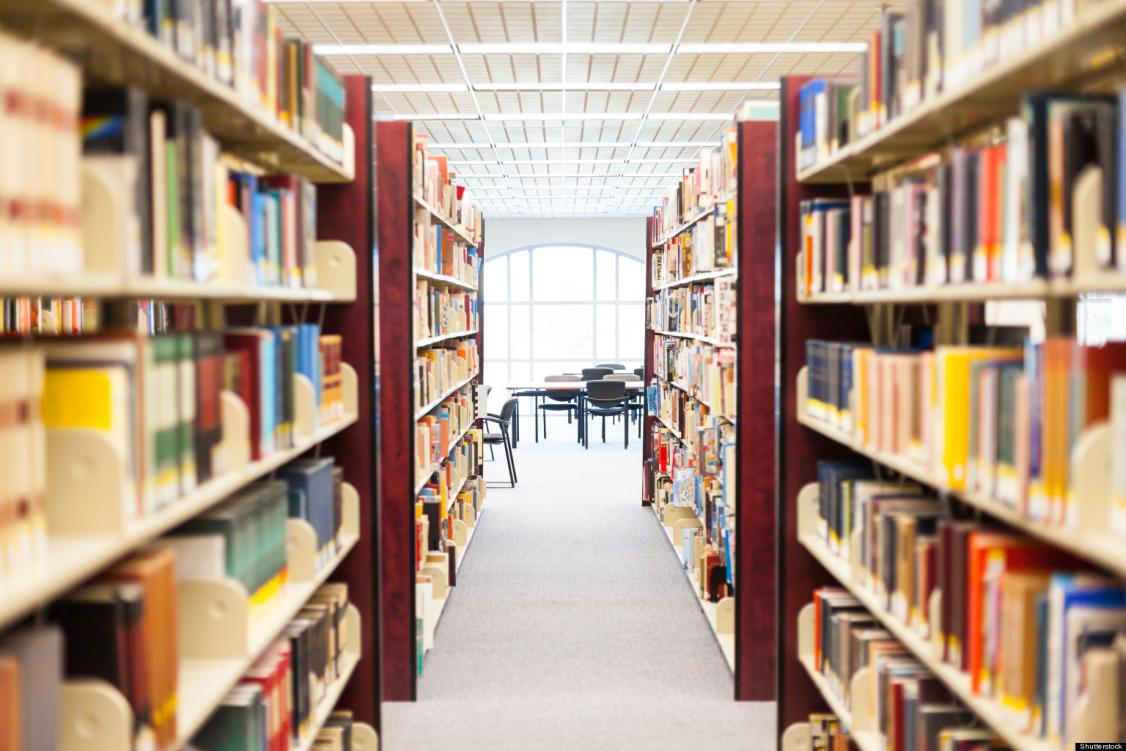 读者借书超期，图书馆应该收取滞纳金吗